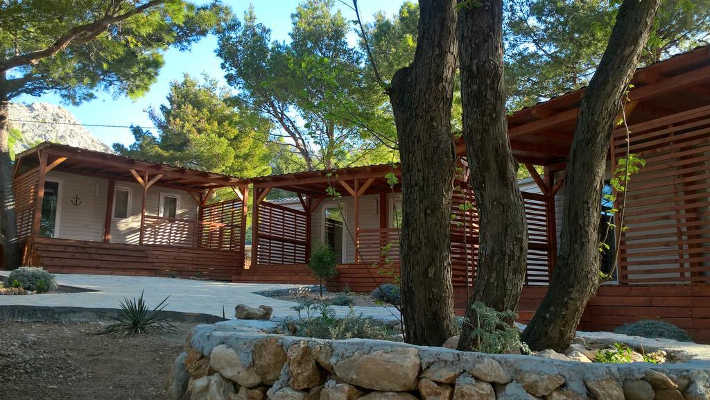 Mobile Home Navis Starigrad Paklenica Exterior photo